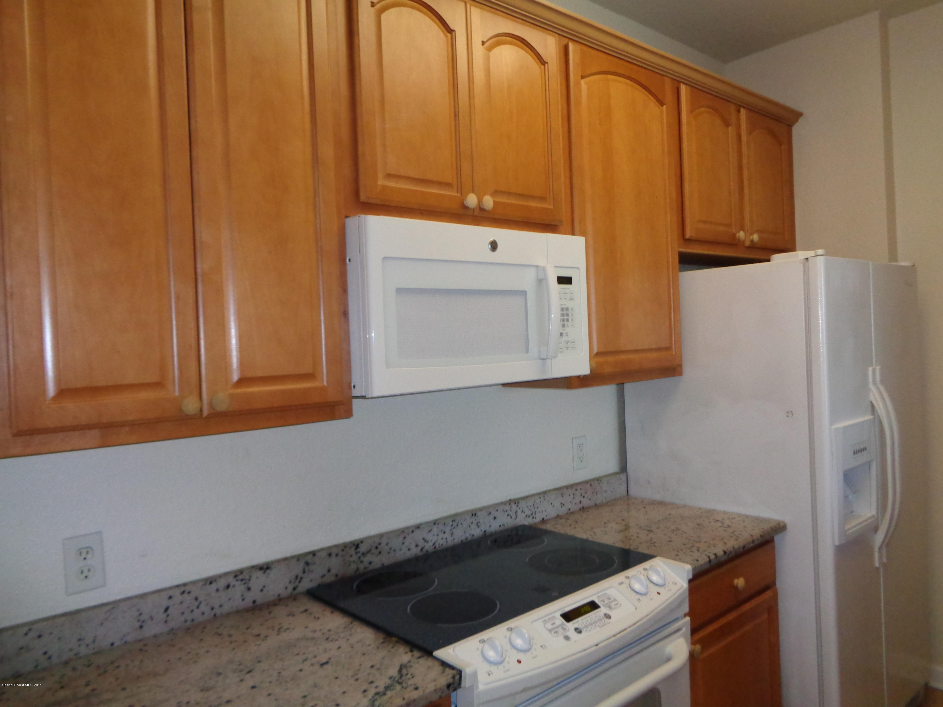 3848 Lexmark Lane, Unit 406 Rockledge, FL 32955 - Photo 3 of 17 Glass Top Stove