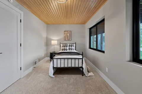 $1,700,000 | 6905 Dakota Trail, Edina, MN 55439