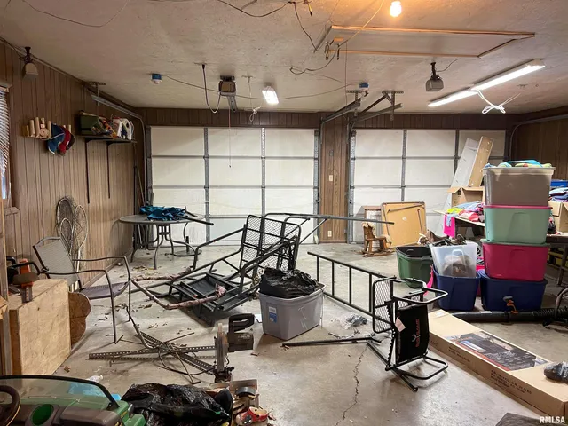 $138,000 | 238 East Prairie Street, Roodhouse, IL 62082