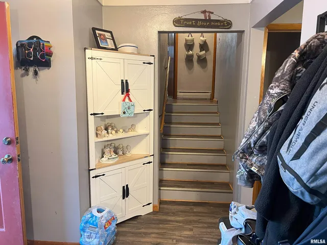 $138,000 | 238 East Prairie Street, Roodhouse, IL 62082