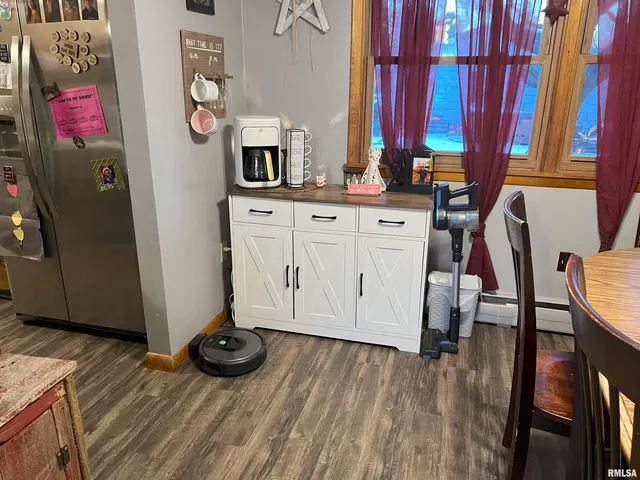 $138,000 | 238 East Prairie Street, Roodhouse, IL 62082