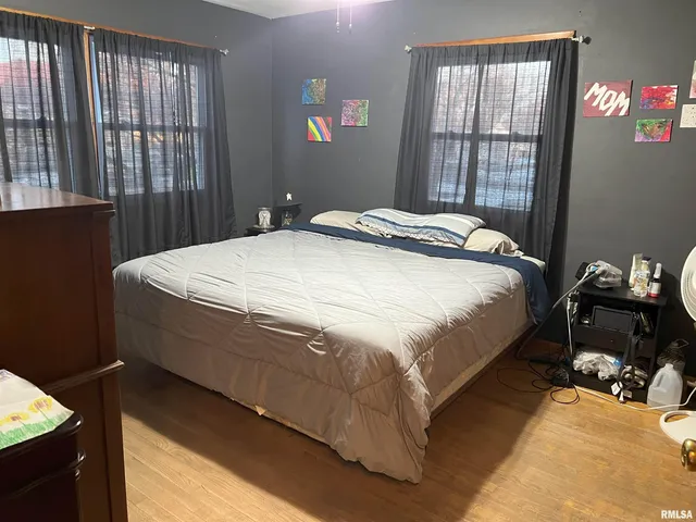 $138,000 | 238 East Prairie Street, Roodhouse, IL 62082