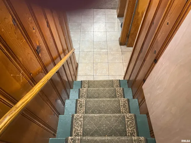 $138,000 | 238 East Prairie Street, Roodhouse, IL 62082