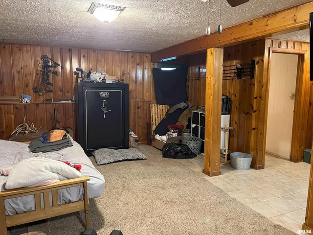 $138,000 | 238 East Prairie Street, Roodhouse, IL 62082