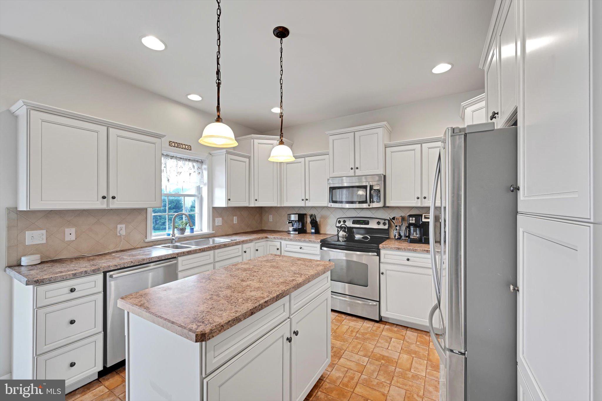 67 Clay School Road Ephrata, PA 17522 - Photo 11 of 39 Kitchen