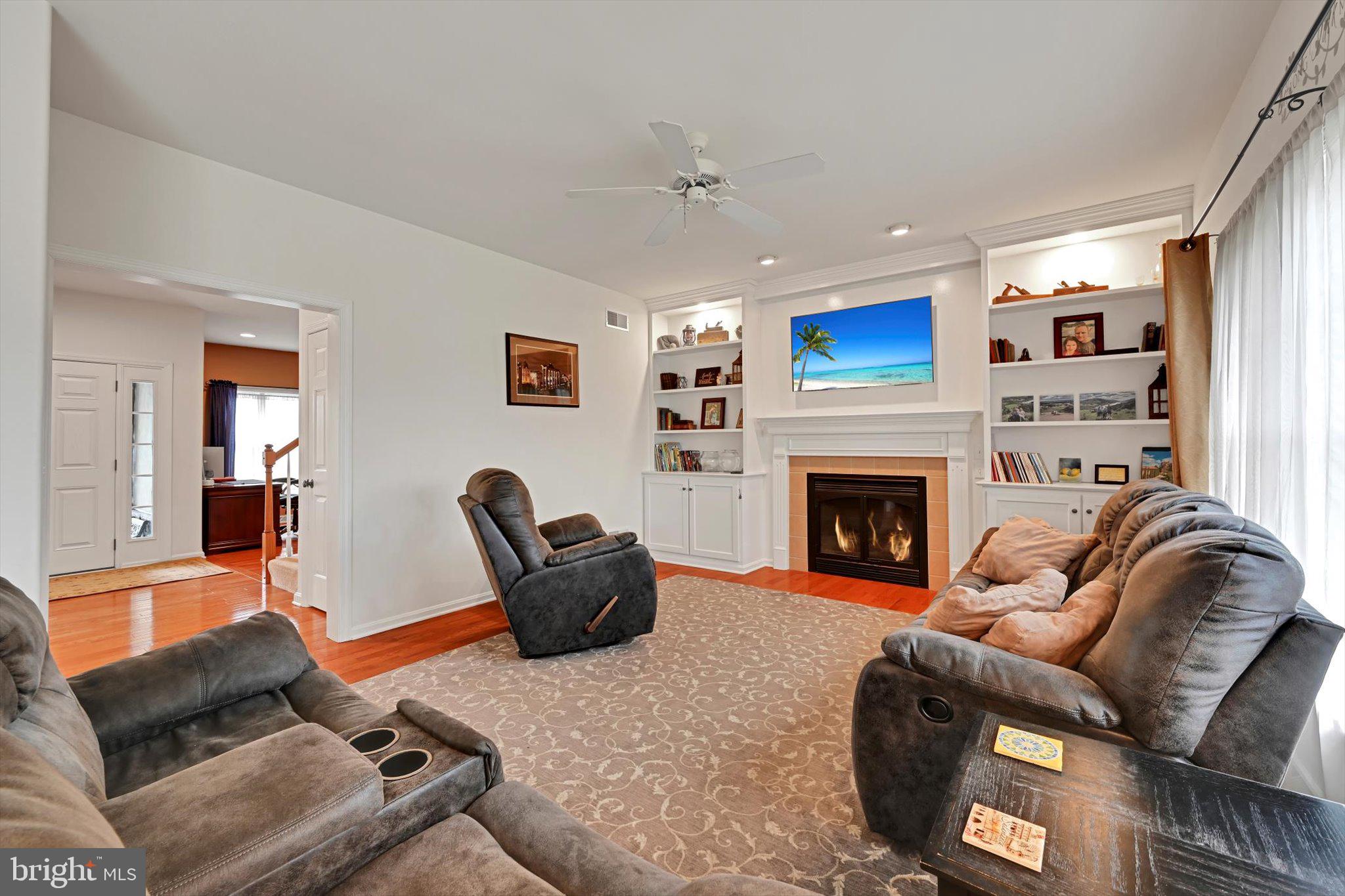 67 Clay School Road Ephrata, PA 17522 - Photo 7 of 39 Living / Family Room