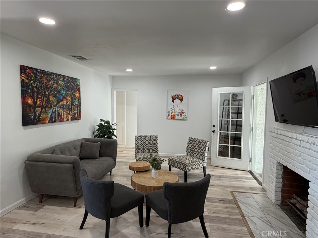 6725 Belmar Avenue Reseda, CA 91335 - Photo 12 of 24