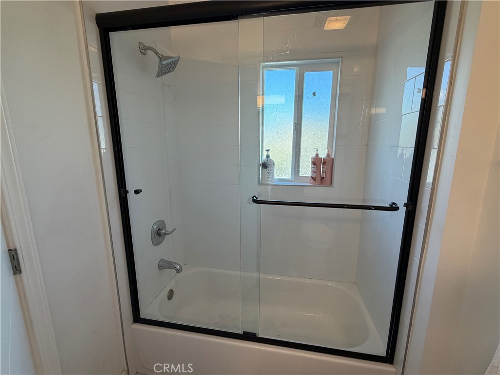 6725 Belmar Avenue Reseda, CA 91335 - Photo 15 of 24