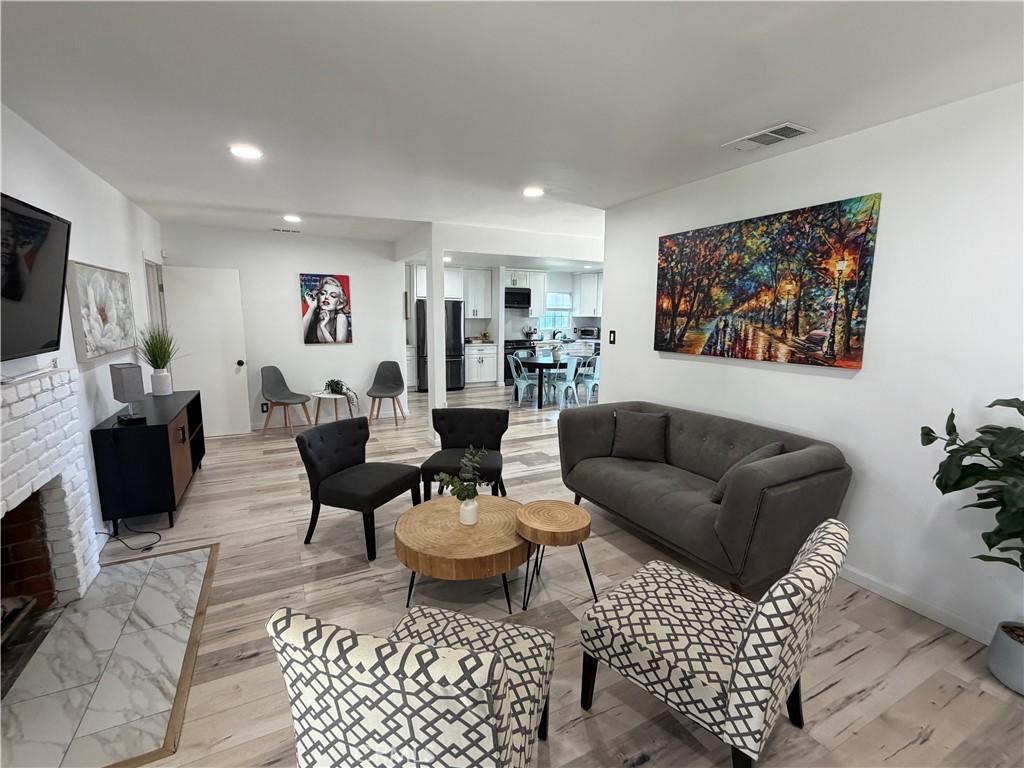 6725 Belmar Avenue Reseda, CA 91335 - Photo 16 of 24