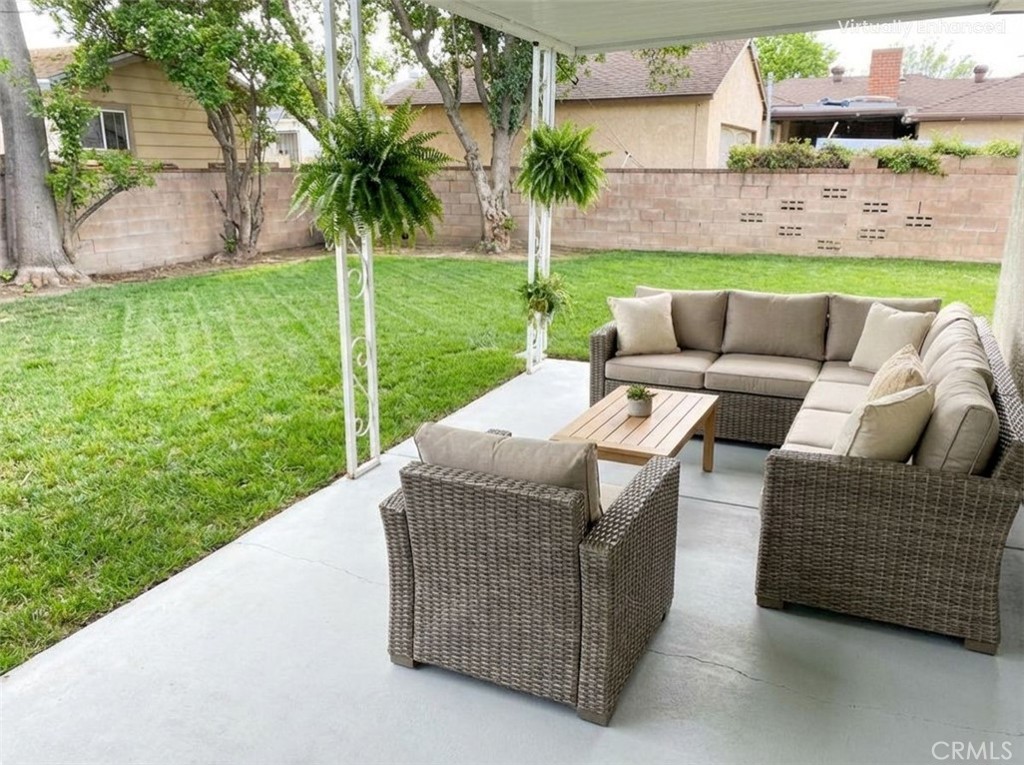 6725 Belmar Avenue Reseda, CA 91335 - Photo 8 of 24