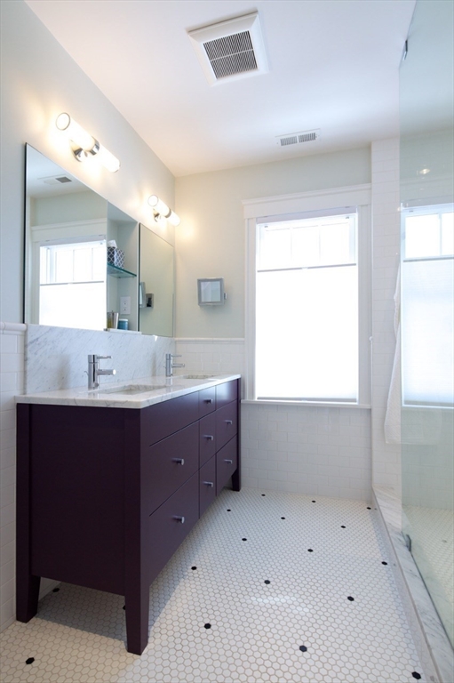 77 Highland Road Somerville, MA 02144 - Photo 18 of 25