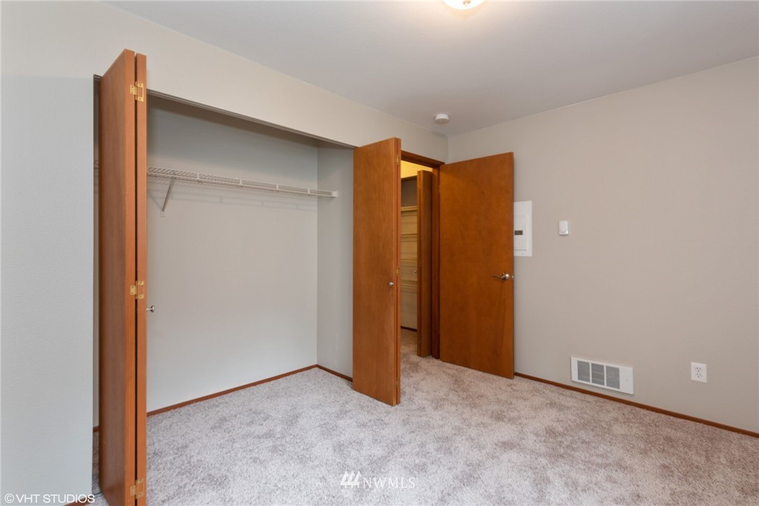 18910 Bothell Everett Highway, Unit I3 Bothell, WA 98012 - Photo 18 of 25