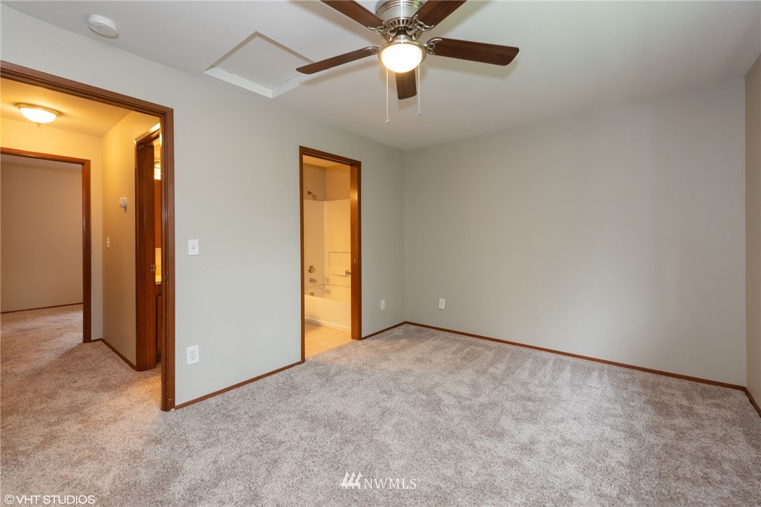 18910 Bothell Everett Highway, Unit I3 Bothell, WA 98012 - Photo 22 of 25