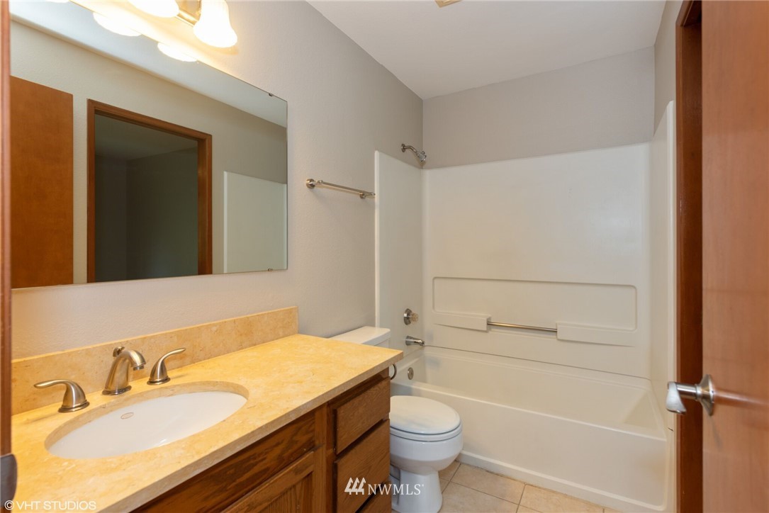 18910 Bothell Everett Highway, Unit I3 Bothell, WA 98012 - Photo 23 of 25