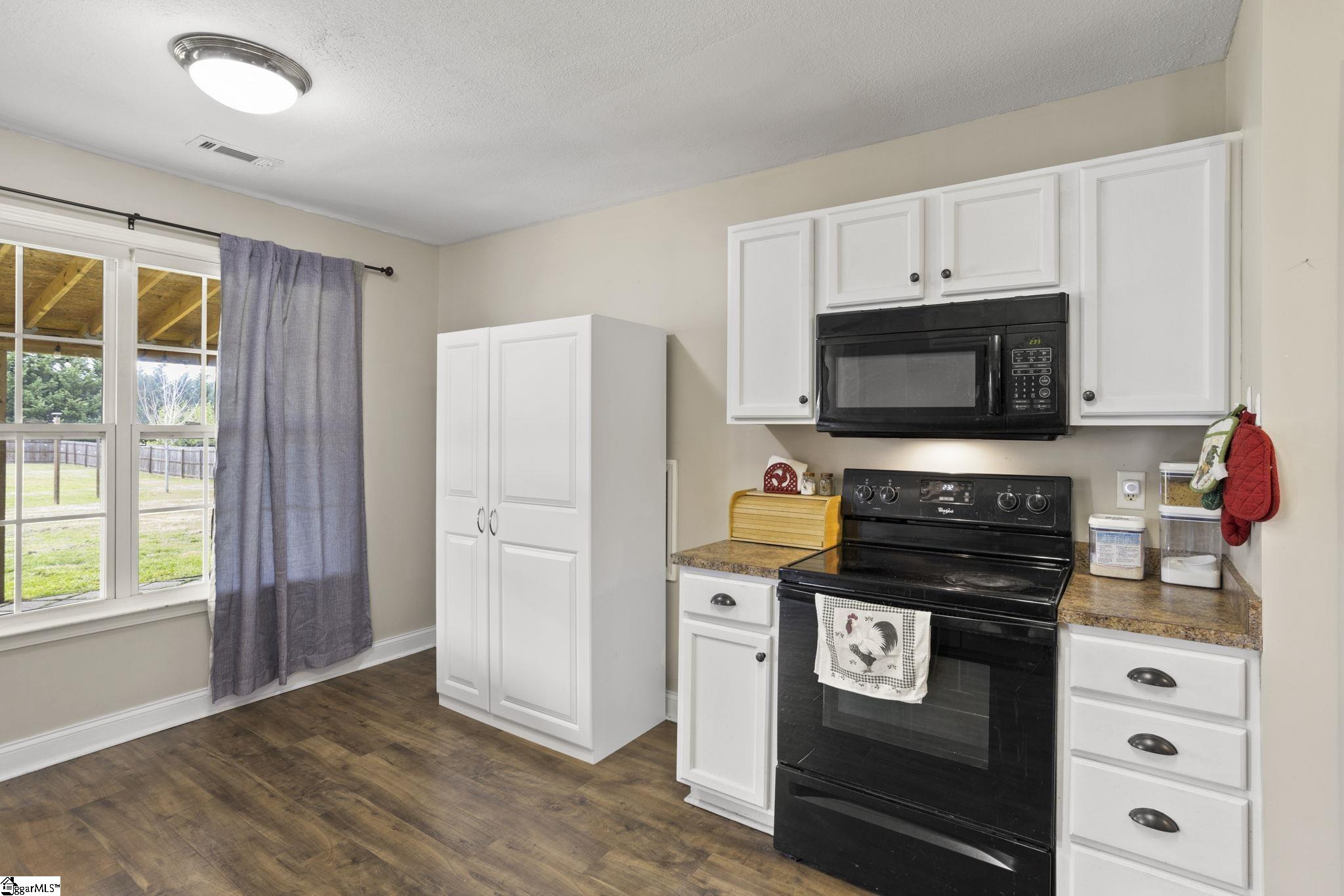 707 Abercrombie Road Fountain Inn, SC 29644 - Photo 17 of 32