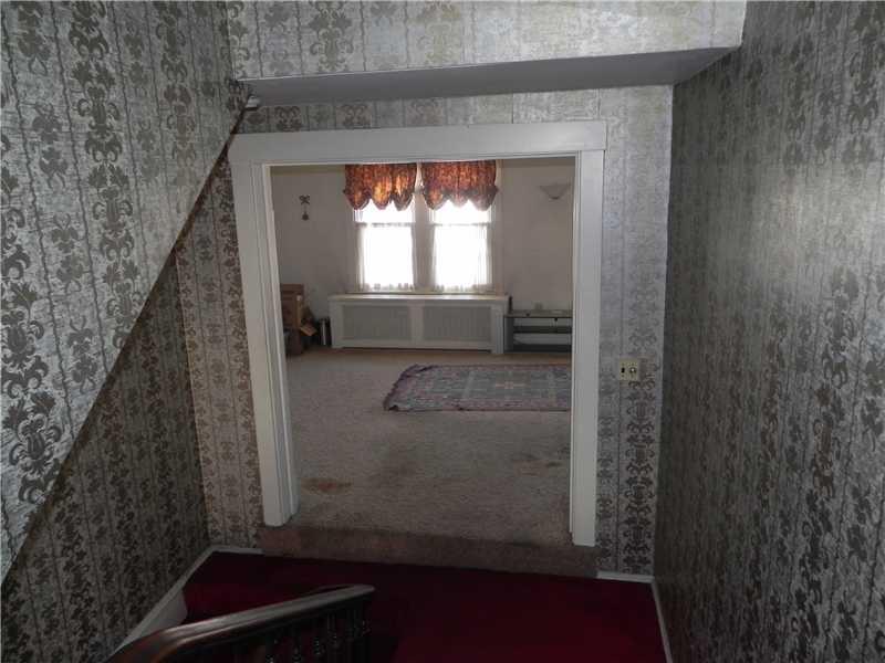 308 4th Street Monongahela, PA 15063 - Photo 6 of 11 Family Room.