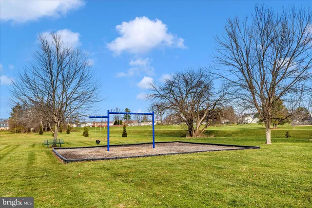 $257,000 | 3856 Shadywood Drive, Unit 3D, Jefferson, MD 21755