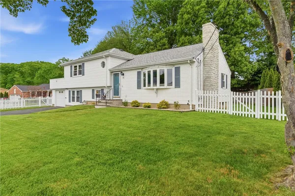 $559,900 | 35 Superior View Boulevard, North Providence, RI 02911