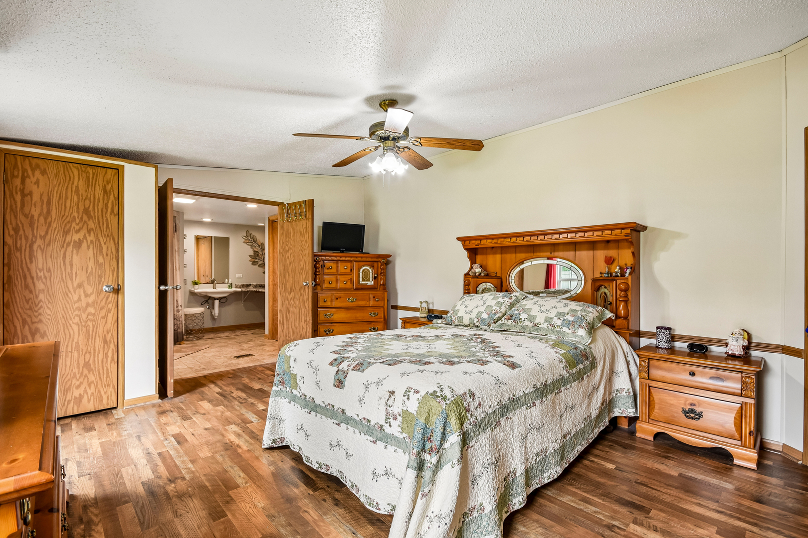 197 East Cermak Road Braidwood, IL 60408 - Photo 18 of 34