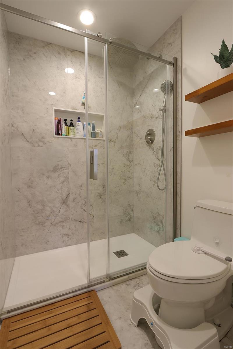 11 Salem Estates Drive St. Louis, MO 63124 - Photo 20 of 35