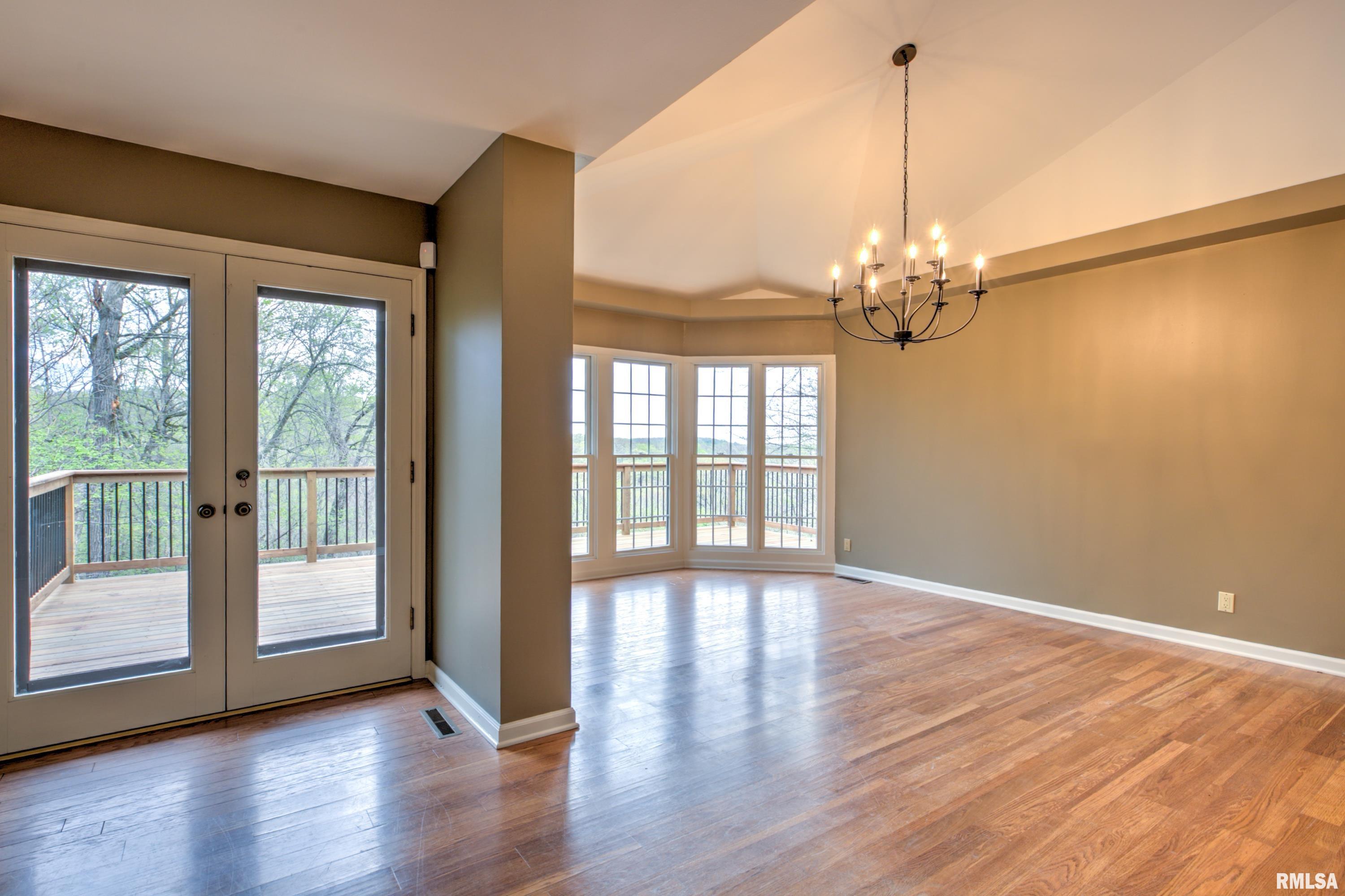 309 West Ravinwoods Road Peoria, IL 61615 - Photo 14 of 52