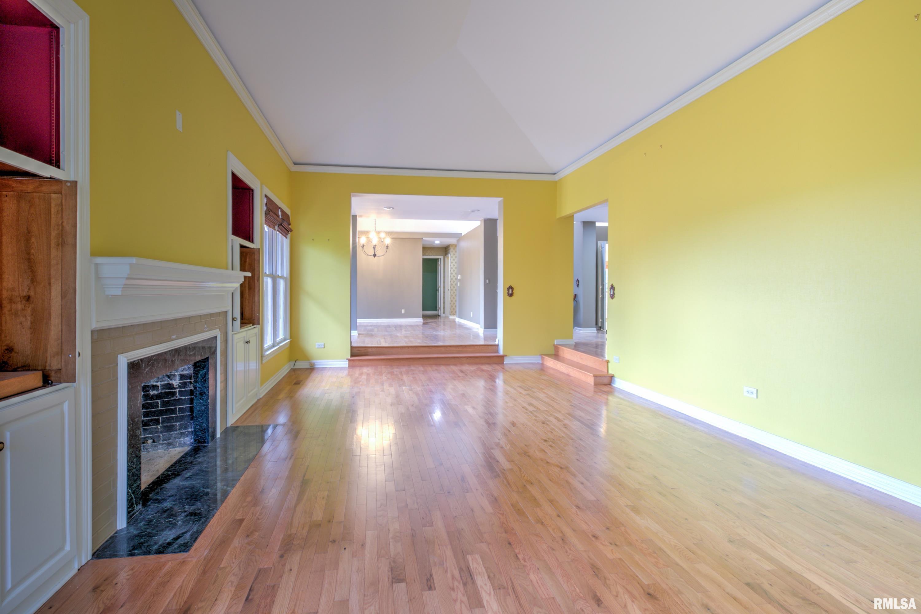 309 West Ravinwoods Road Peoria, IL 61615 - Photo 17 of 52