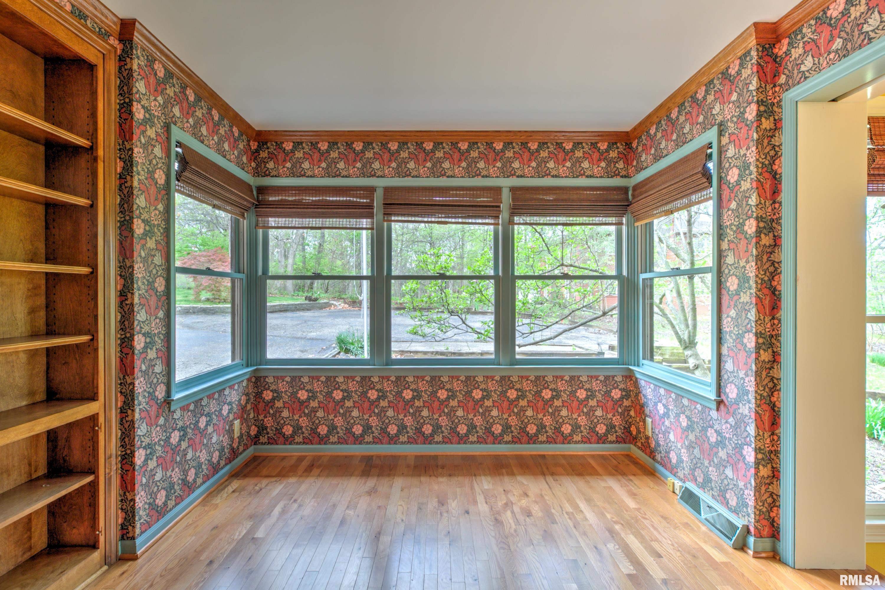 309 West Ravinwoods Road Peoria, IL 61615 - Photo 20 of 52