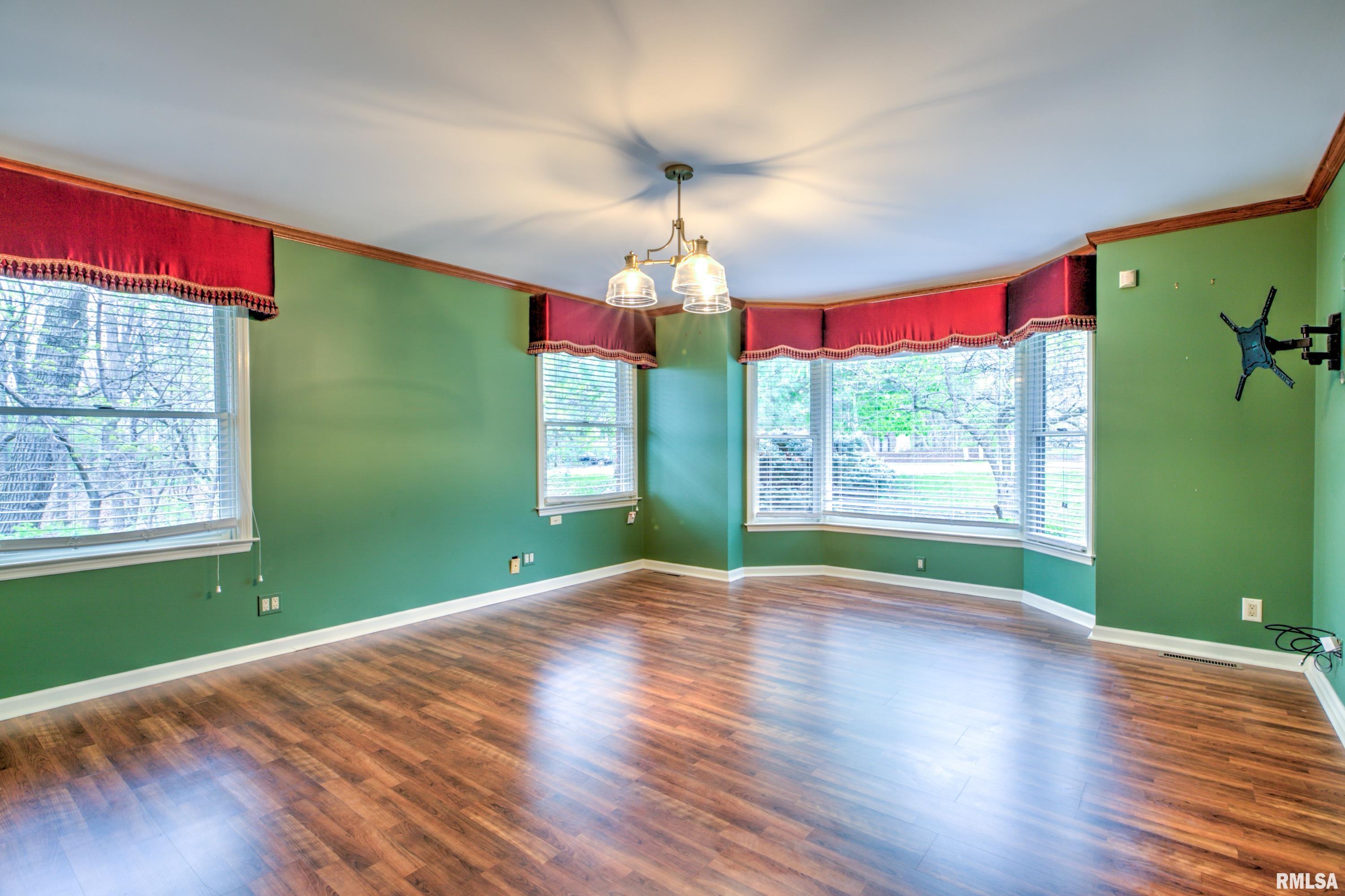 309 West Ravinwoods Road Peoria, IL 61615 - Photo 24 of 52