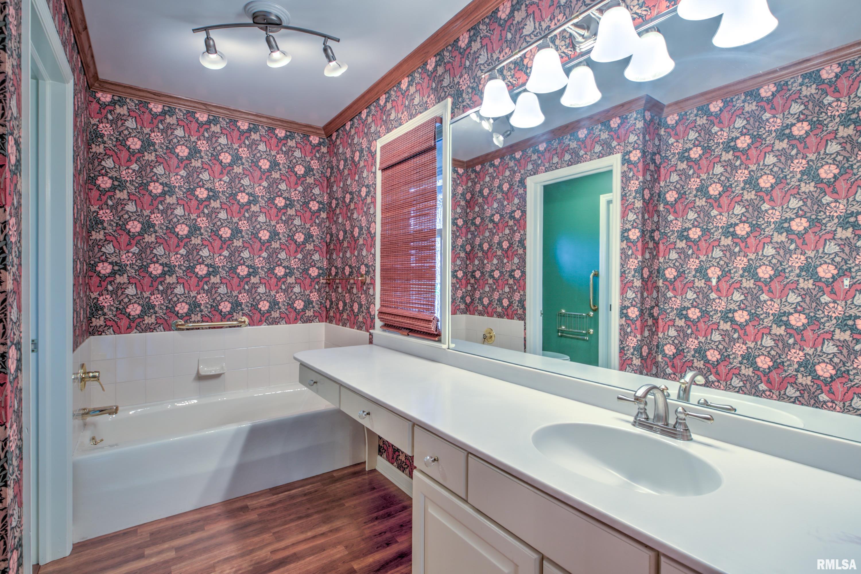 309 West Ravinwoods Road Peoria, IL 61615 - Photo 26 of 52