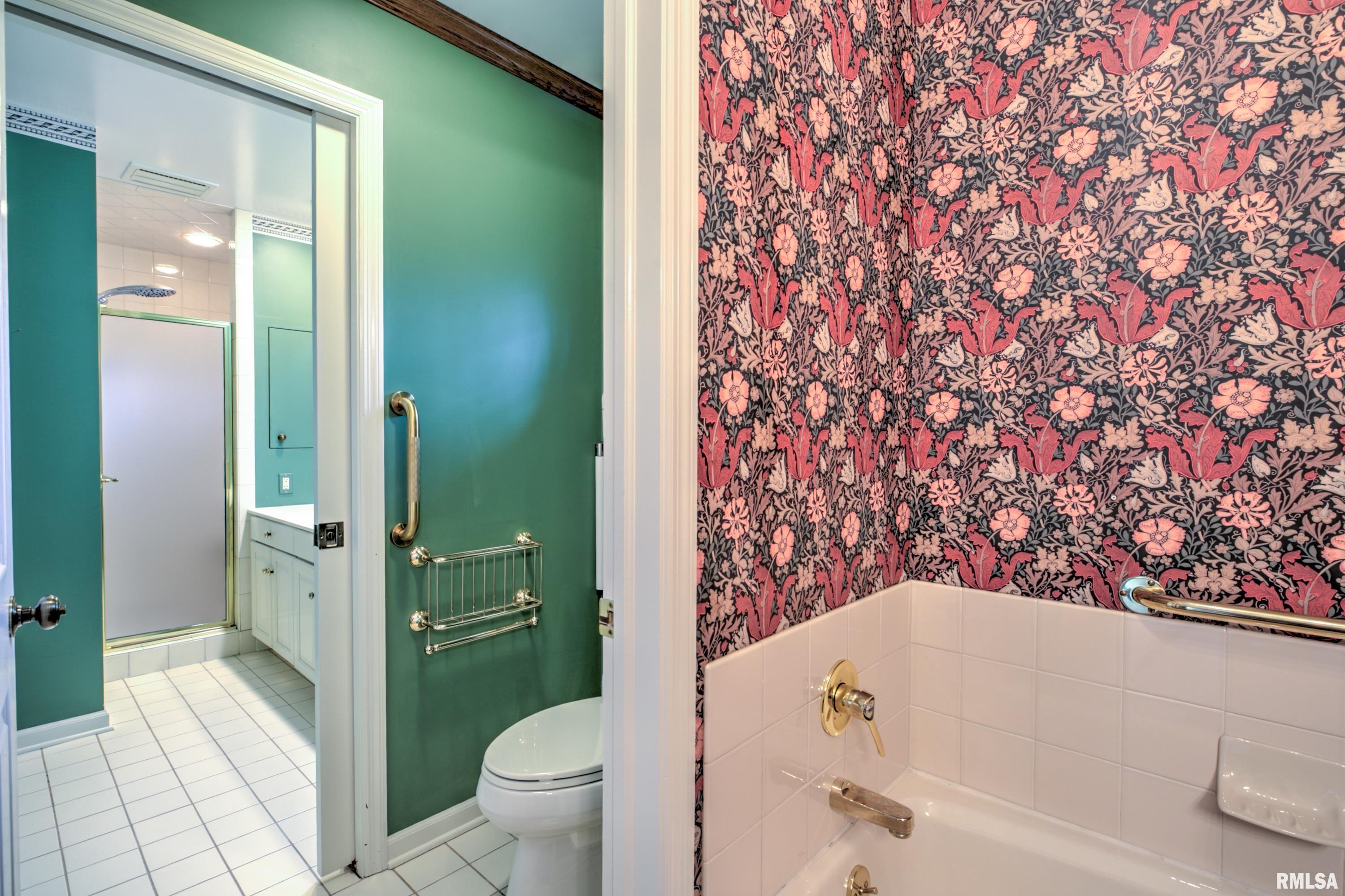 309 West Ravinwoods Road Peoria, IL 61615 - Photo 27 of 52