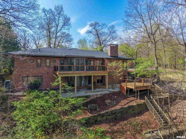$525,000 | 309 West Ravinwoods Road, Peoria, IL 61615