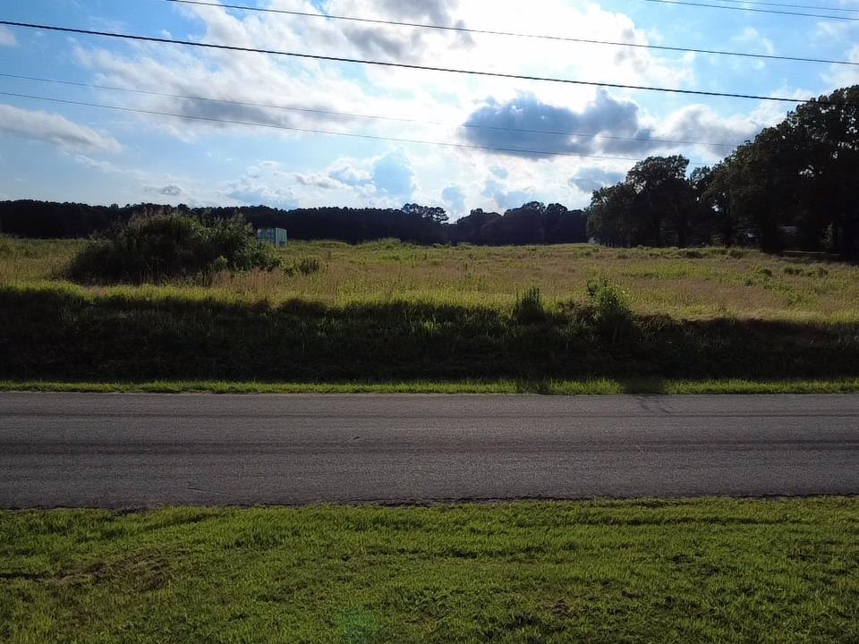 Hill Avenue Henderson, TN 38340 - Photo 14 of 14 a view of a lake with a yard