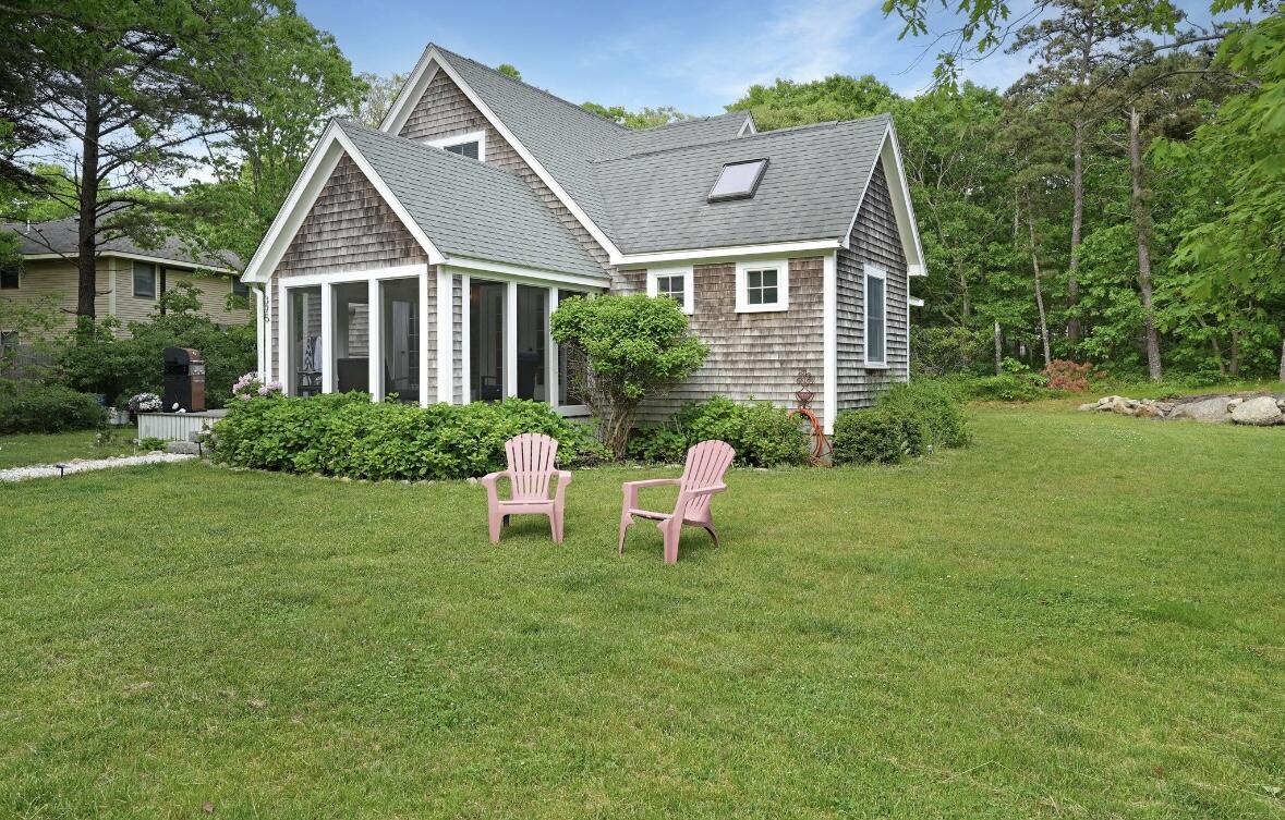 395 West Tisbury Road Edgartown, MA 02539 - Photo 2 of 23 Screened in Porch