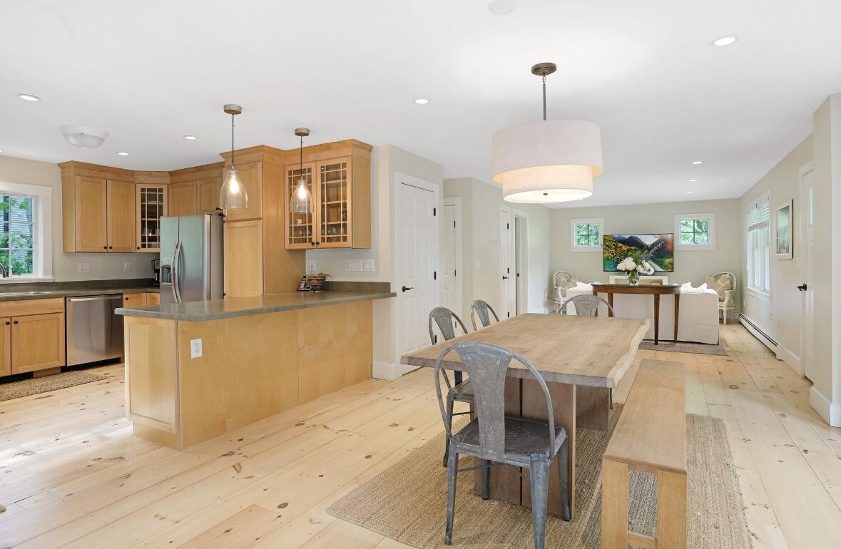 395 West Tisbury Road Edgartown, MA 02539 - Photo 9 of 23 Spacious Living