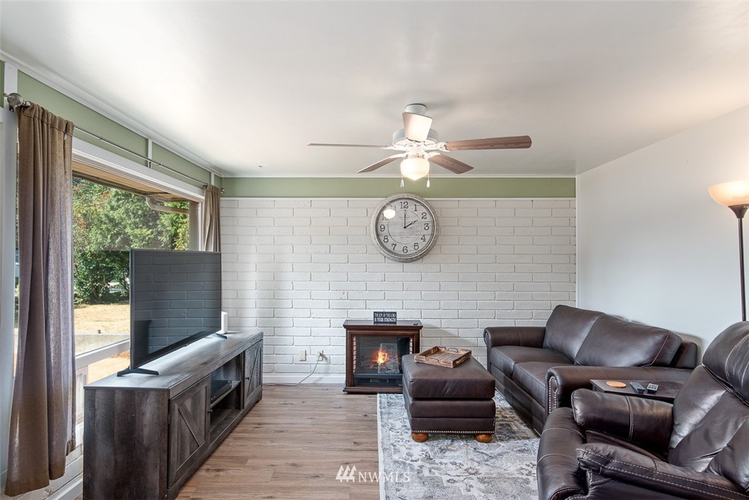 604 North Laventure Road Mount Vernon, WA 98273 - Photo 5 of 25 Gallery Image 5