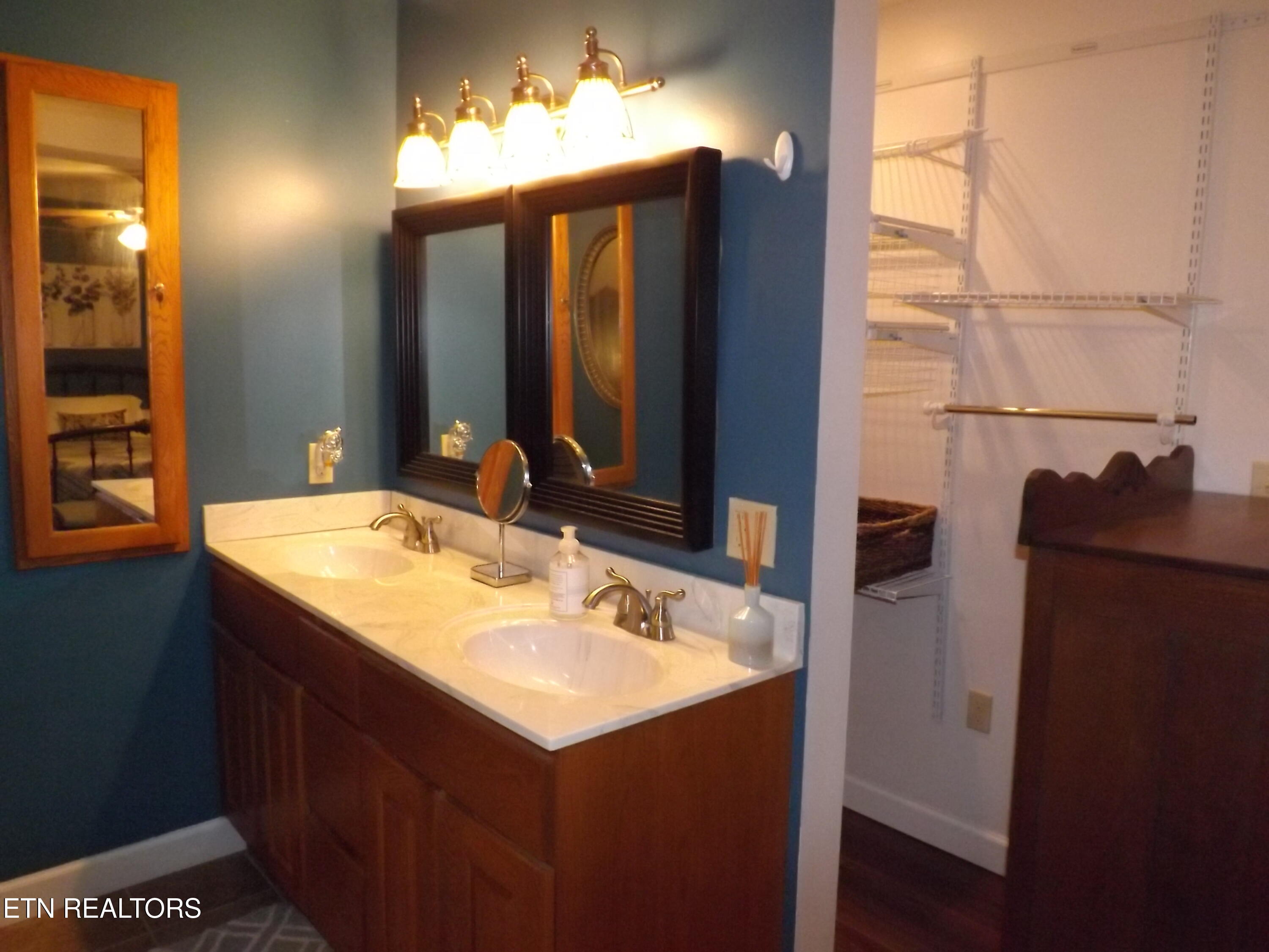440 Sams Mountain Road Middlesboro, KY 40965 - Photo 21 of 56 DSCF2710