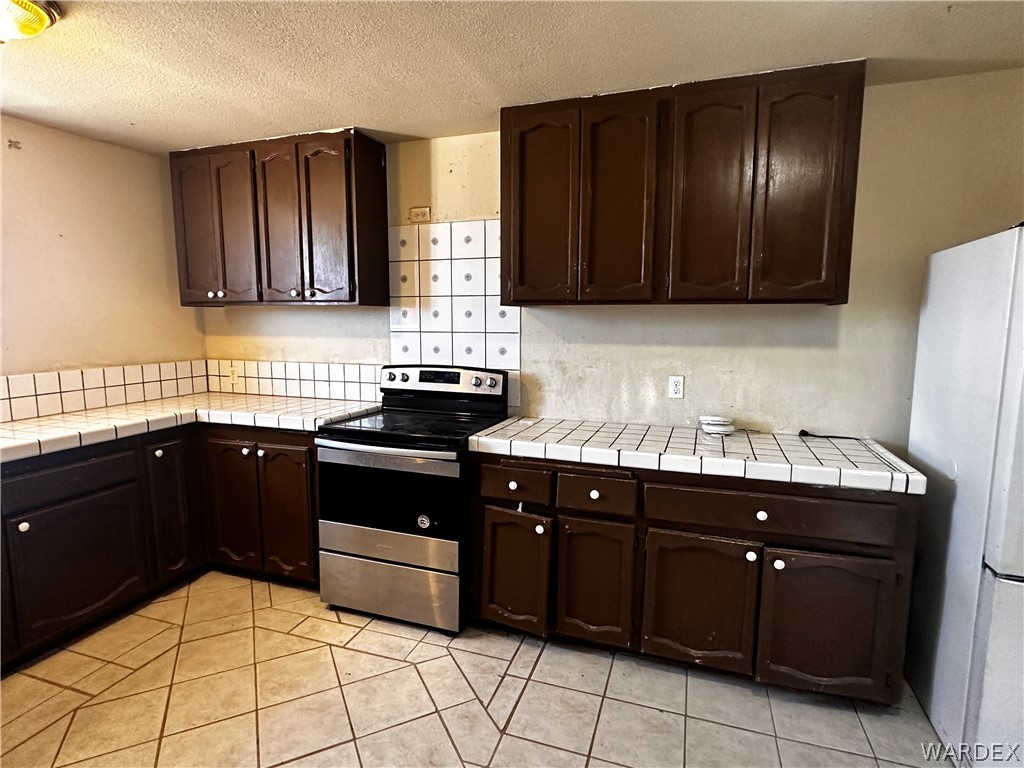 3868 Aztec Road Golden Valley, AZ 86413 - Photo 7 of 64