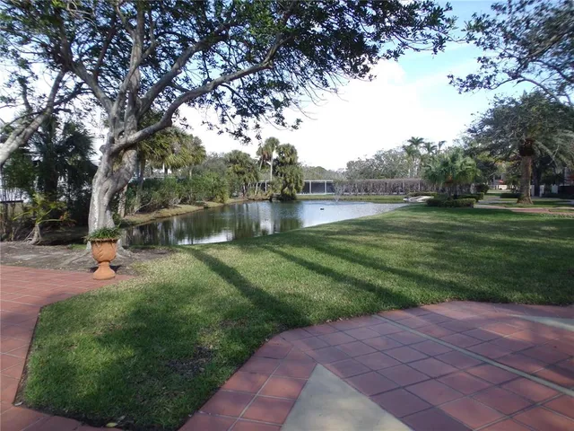 $750,000 | 4555 Bay Club Drive, Unit 22, Bradenton, FL 34210
