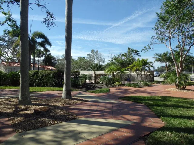 $750,000 | 4555 Bay Club Drive, Unit 22, Bradenton, FL 34210