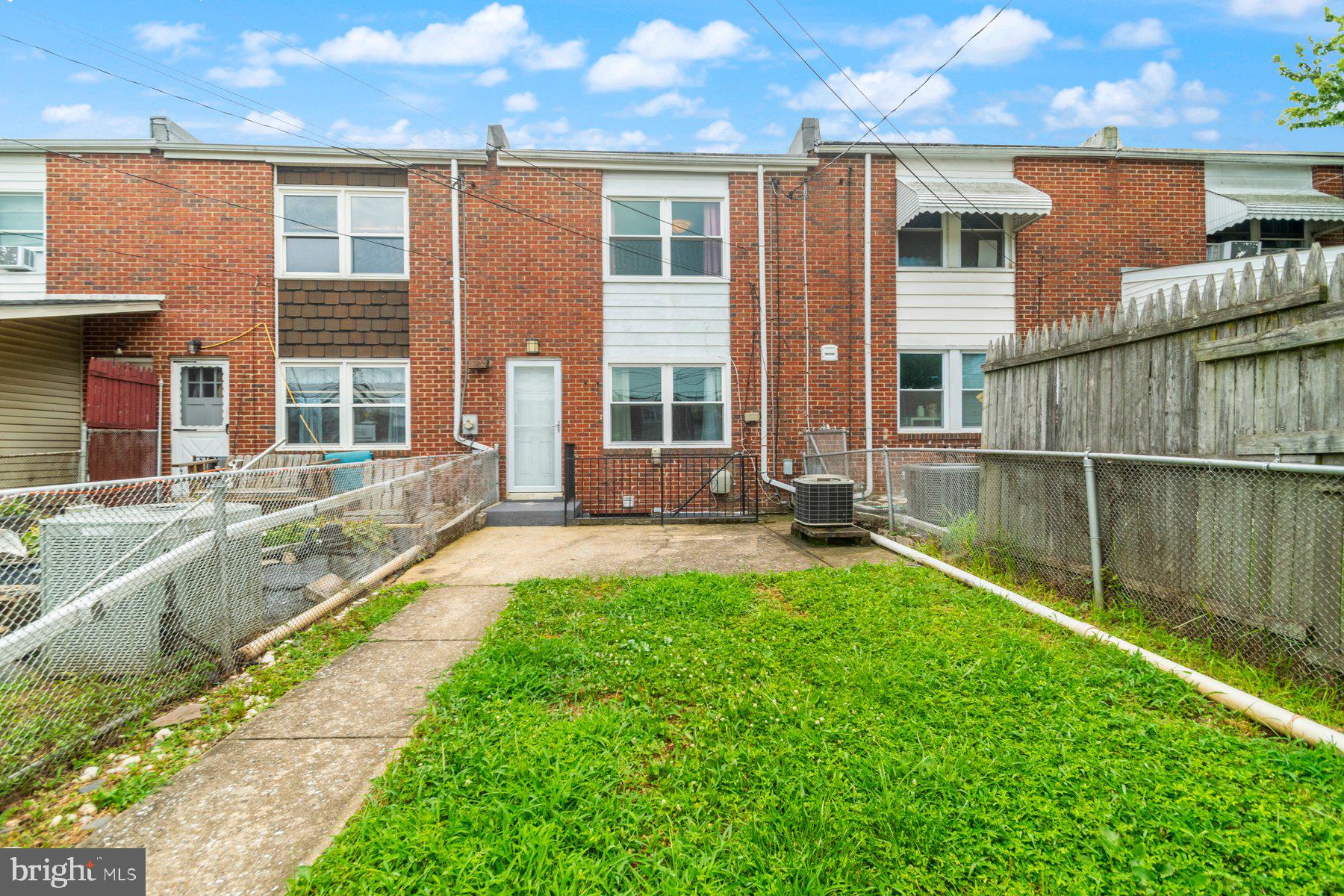 8022 Lansdale Road Baltimore, MD 21224 - Photo 5 of 26 Gallery Image 5