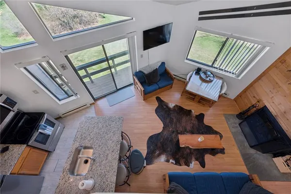 $183,900 | 1223 Veech Lane, Hidden Valley, PA 15502