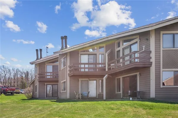 $183,900 | 1223 Veech Lane, Hidden Valley, PA 15502