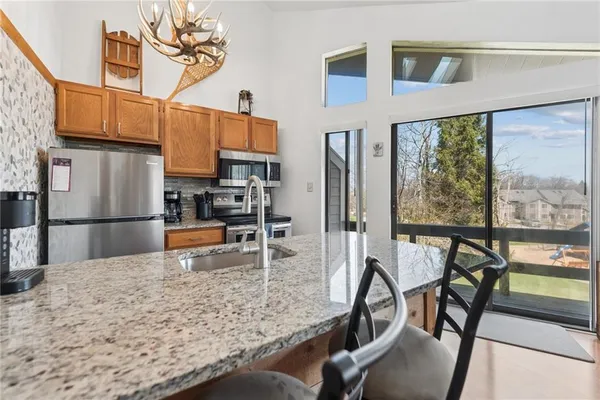 $183,900 | 1223 Veech Lane, Hidden Valley, PA 15502