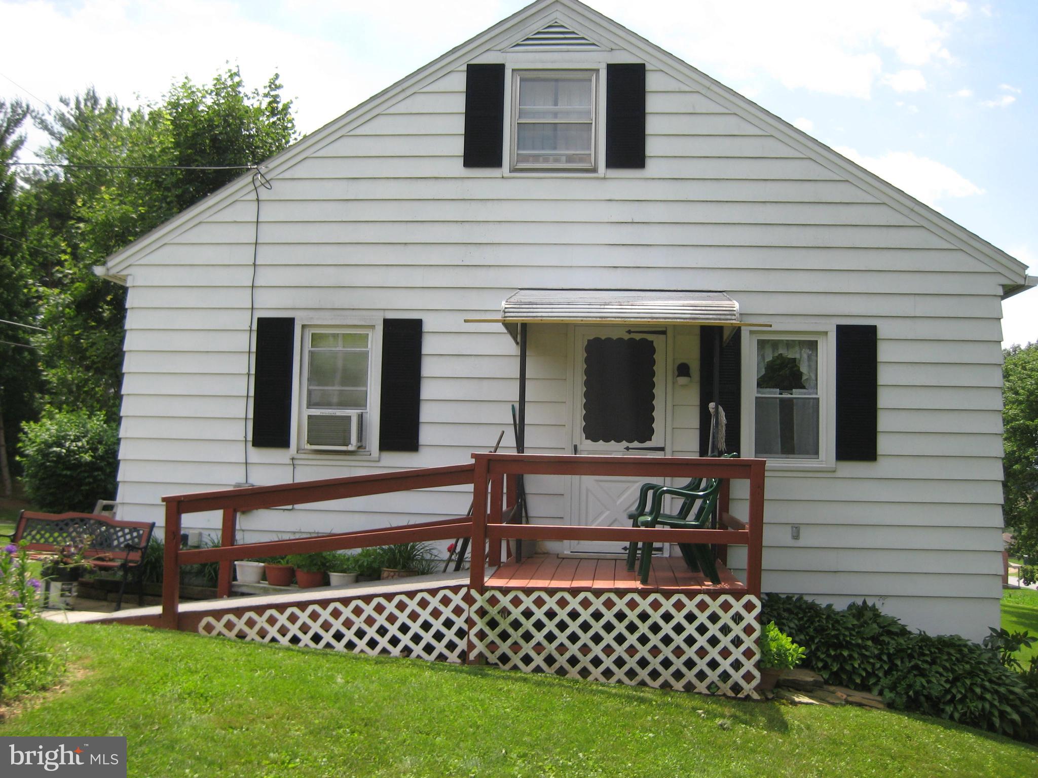 39 West Sunset View Street Spring Grove, PA 17362 - Photo 28 of 28 Side porch