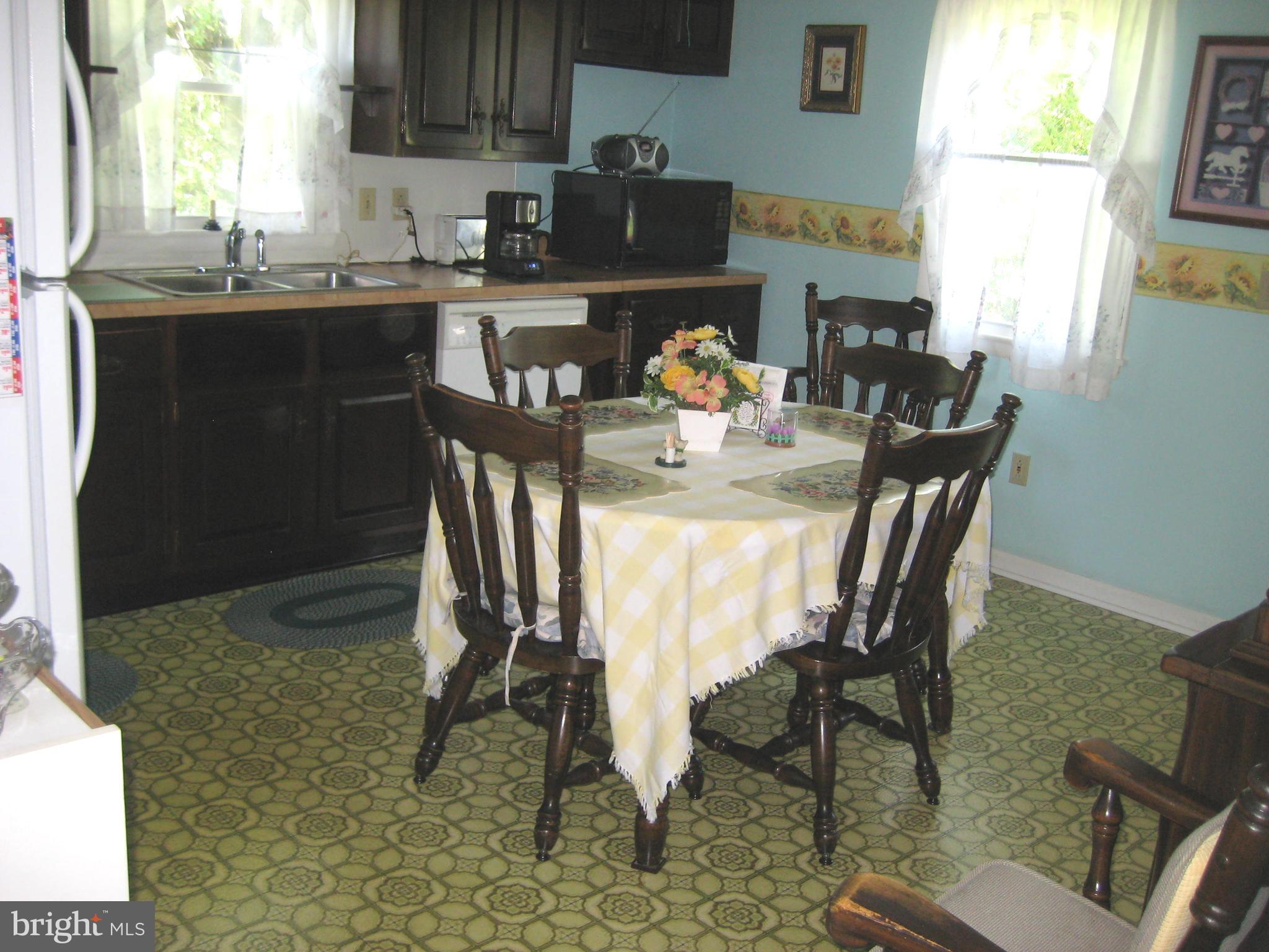 39 West Sunset View Street Spring Grove, PA 17362 - Photo 6 of 28