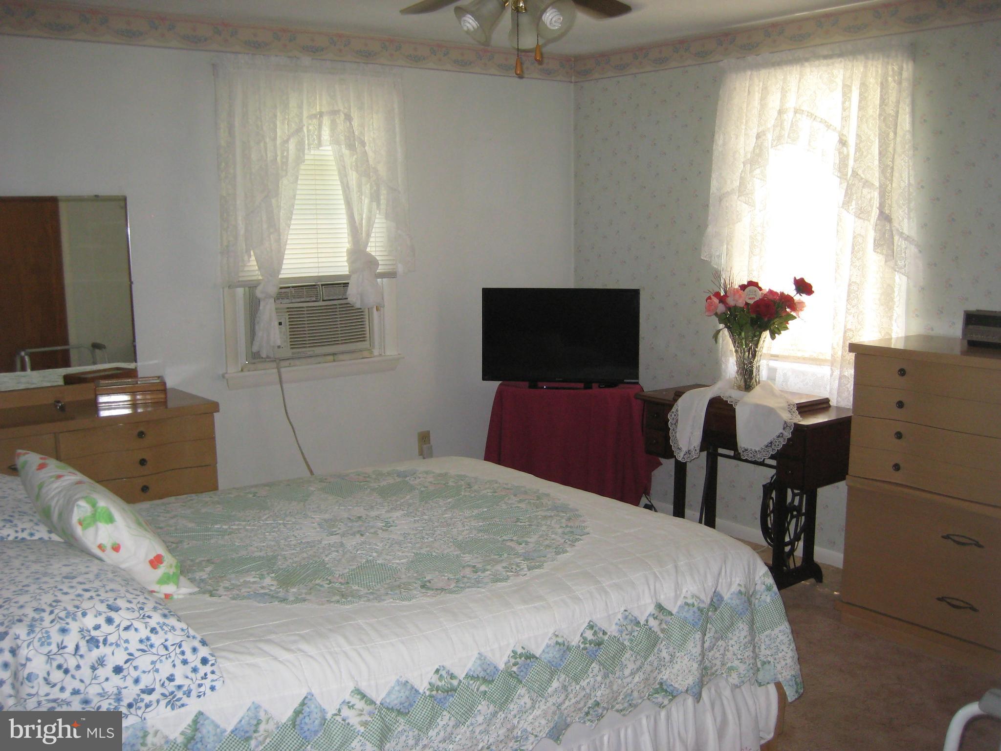39 West Sunset View Street Spring Grove, PA 17362 - Photo 9 of 28 Bedroom 2
