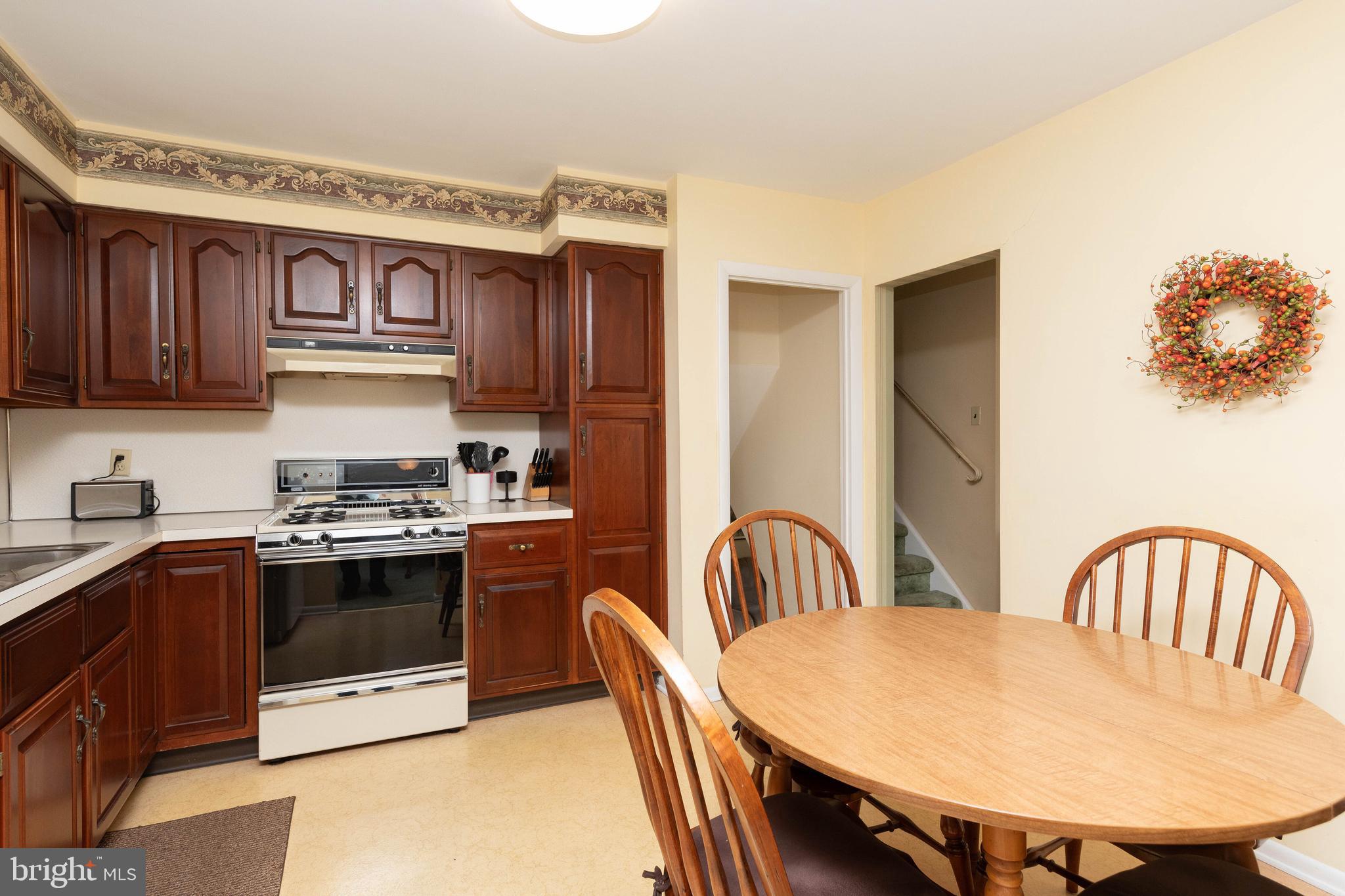 1013 Marian Road Warminster, PA 18974 - Photo 11 of 28 Kitchen