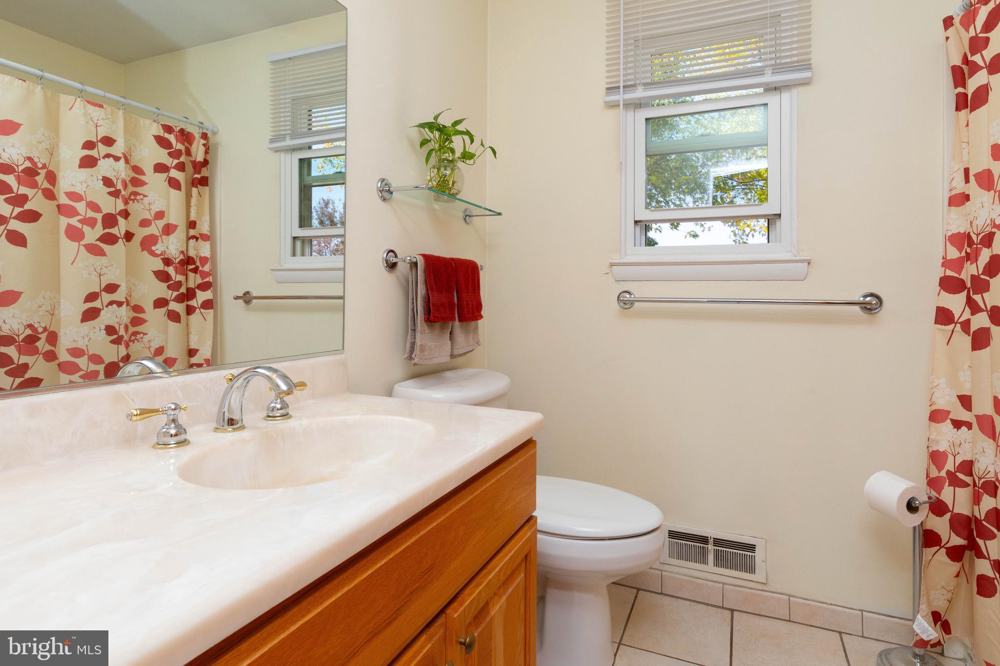 1013 Marian Road Warminster, PA 18974 - Photo 20 of 28 Full Bathroom