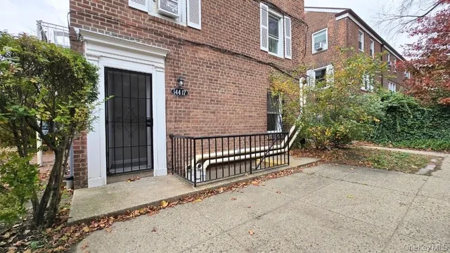 $385,500 | 144-17 Grand Central Parkway, Unit 67GA | Kew Gardens Hills