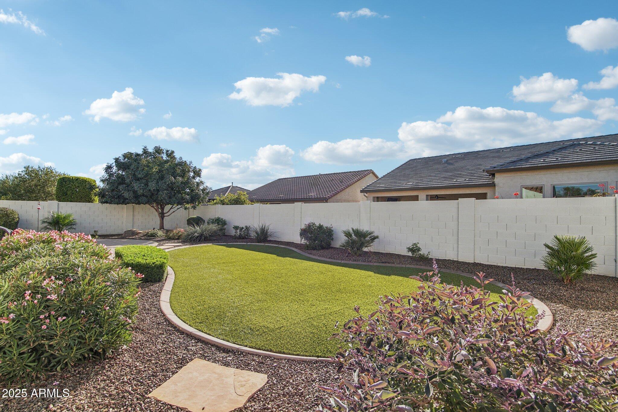 16813 West Berkeley Road Goodyear, AZ 85395 - Photo 28 of 38 32-web-or-mls-W Berkeley Rd-S1712-032